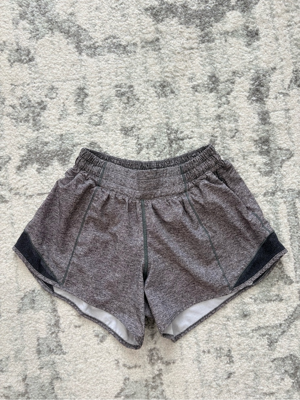 Lululemon Speed Up Women's Gray Shorts 2.5” Size 4